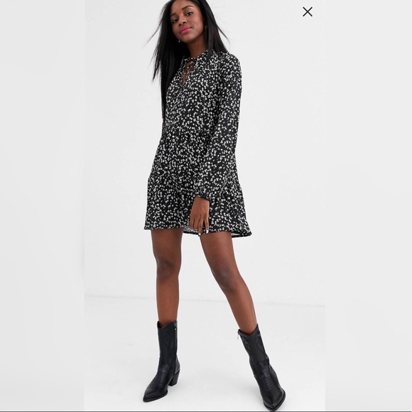 Pull&Bear Floral Printed Smock Dress in Multi - Picture 2 of 6